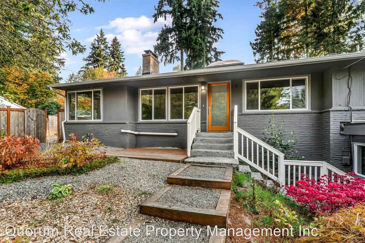 317 NE 178th St - Photo 2 of 27