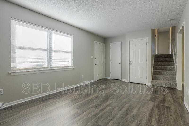 16104 Slater Ave - Photo 4 of 20