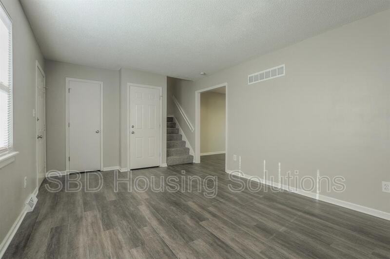 16104 Slater Ave - Photo 5 of 20