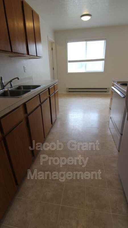 385 Golden St #4 - Photo 6 of 11