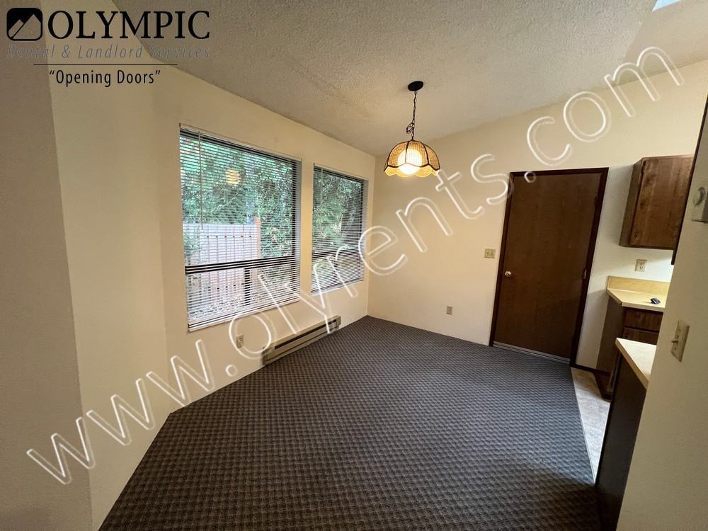 4317 Quail Run Loop Nw - Photo 5 of 17