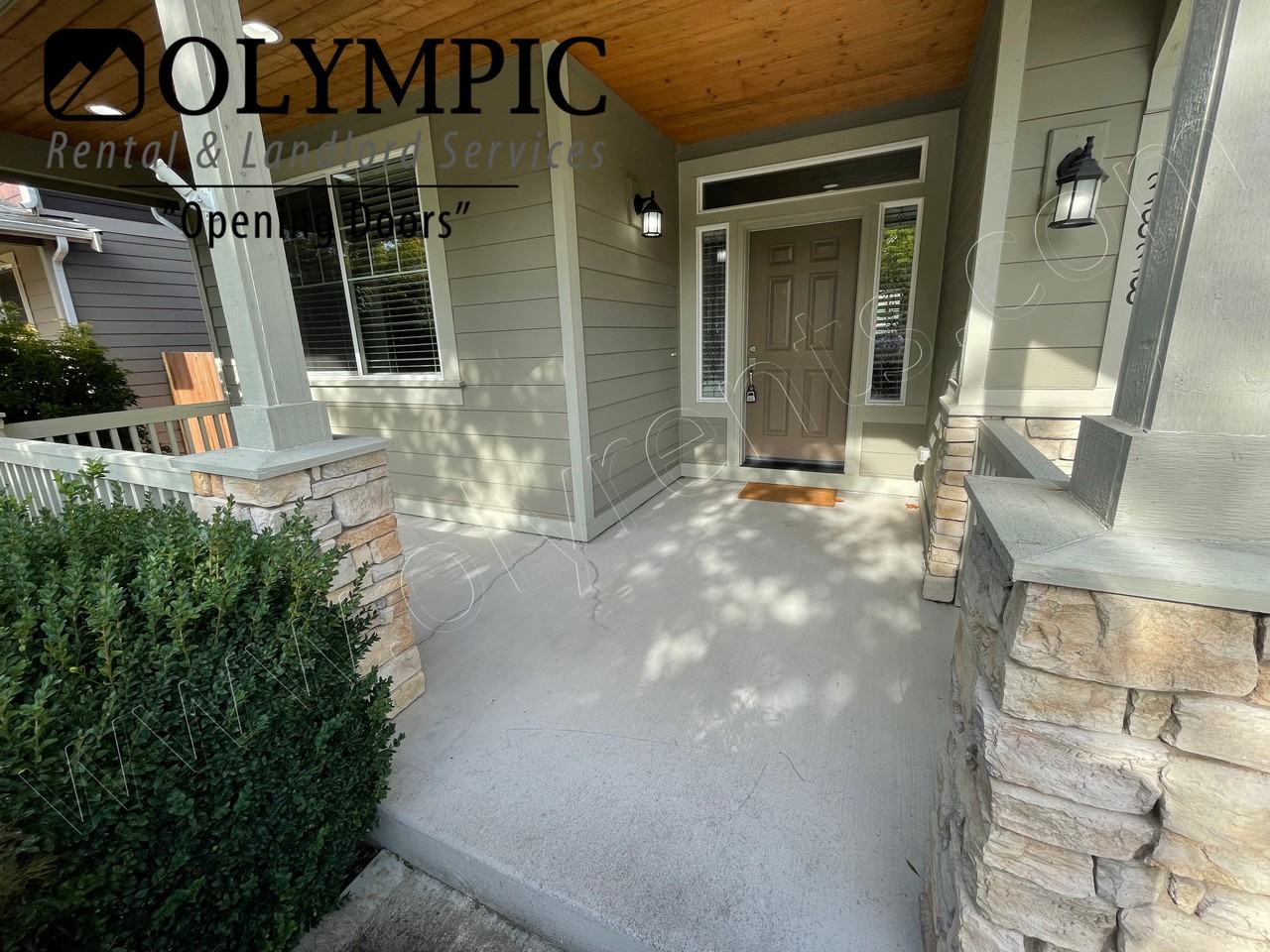 3838 19th Ave Ne - Photo 3 of 28