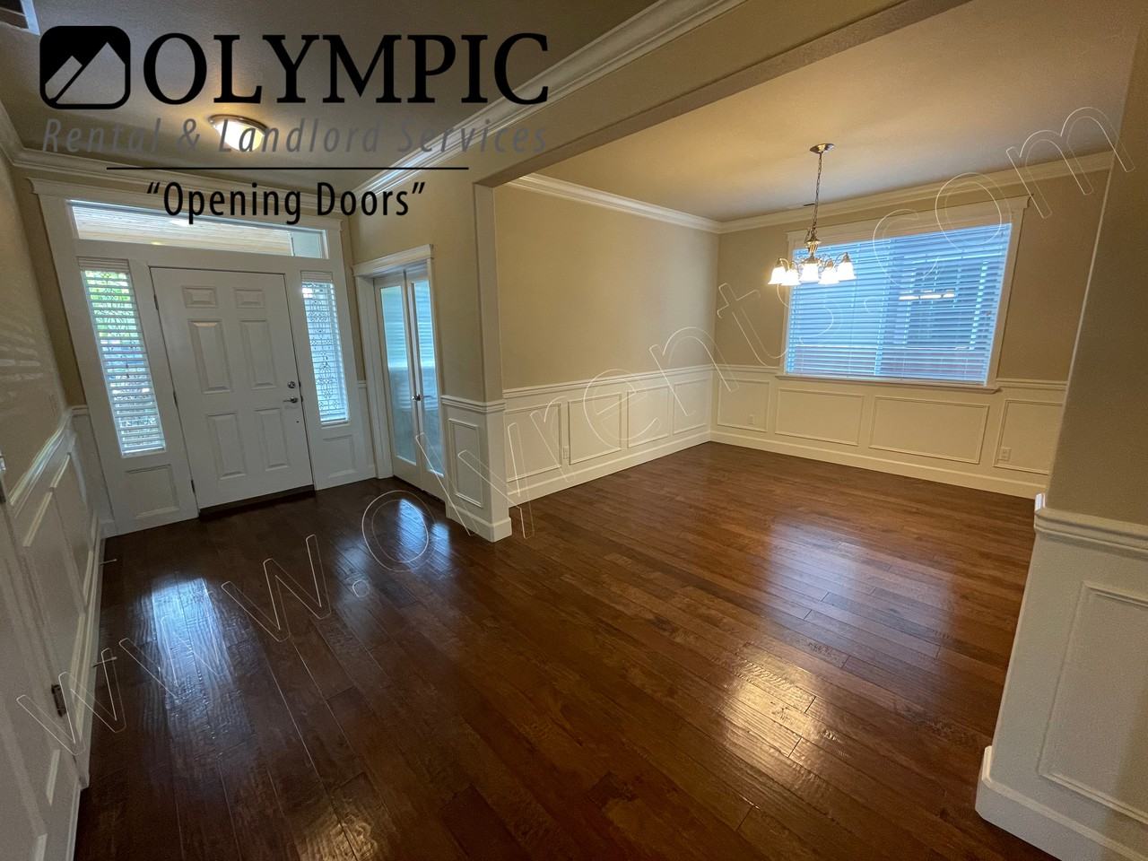 3838 19th Ave Ne - Photo 5 of 28