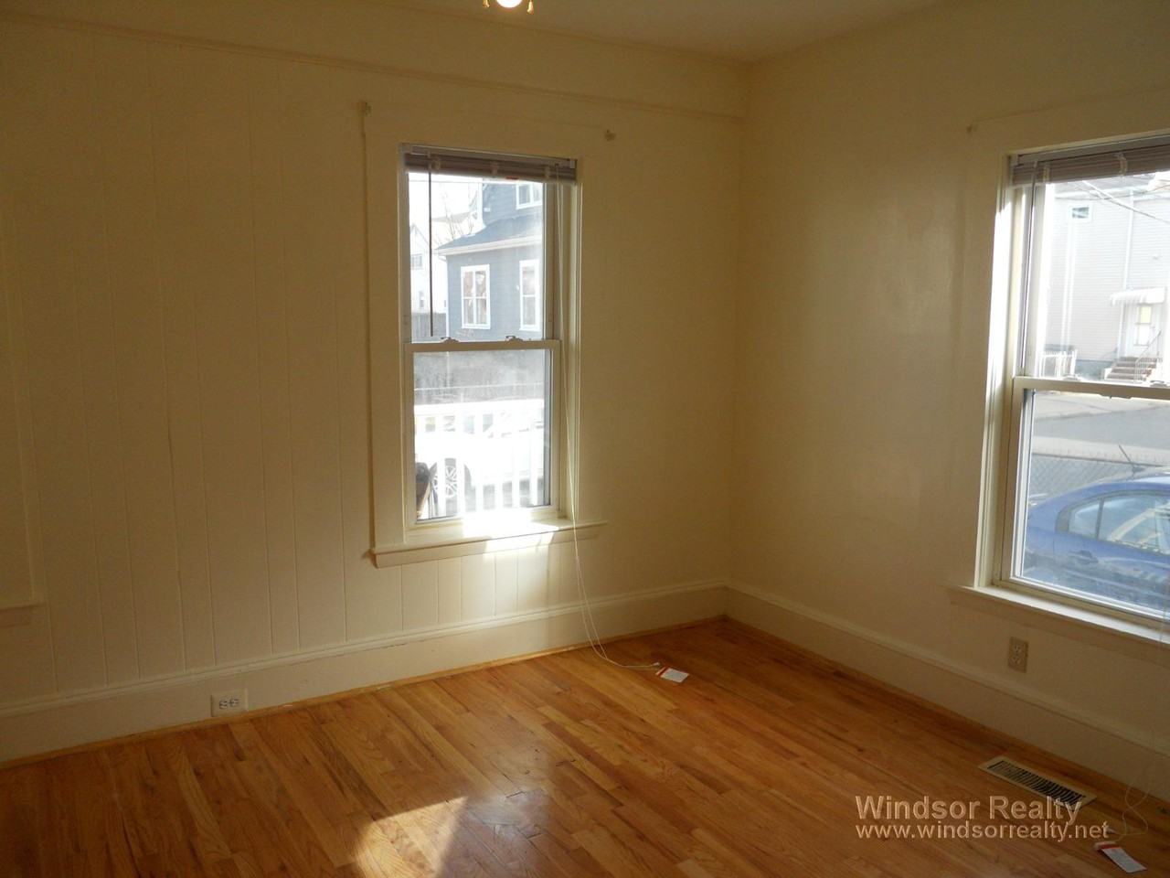 36 Richardson St 1 - Photo 3 of 14