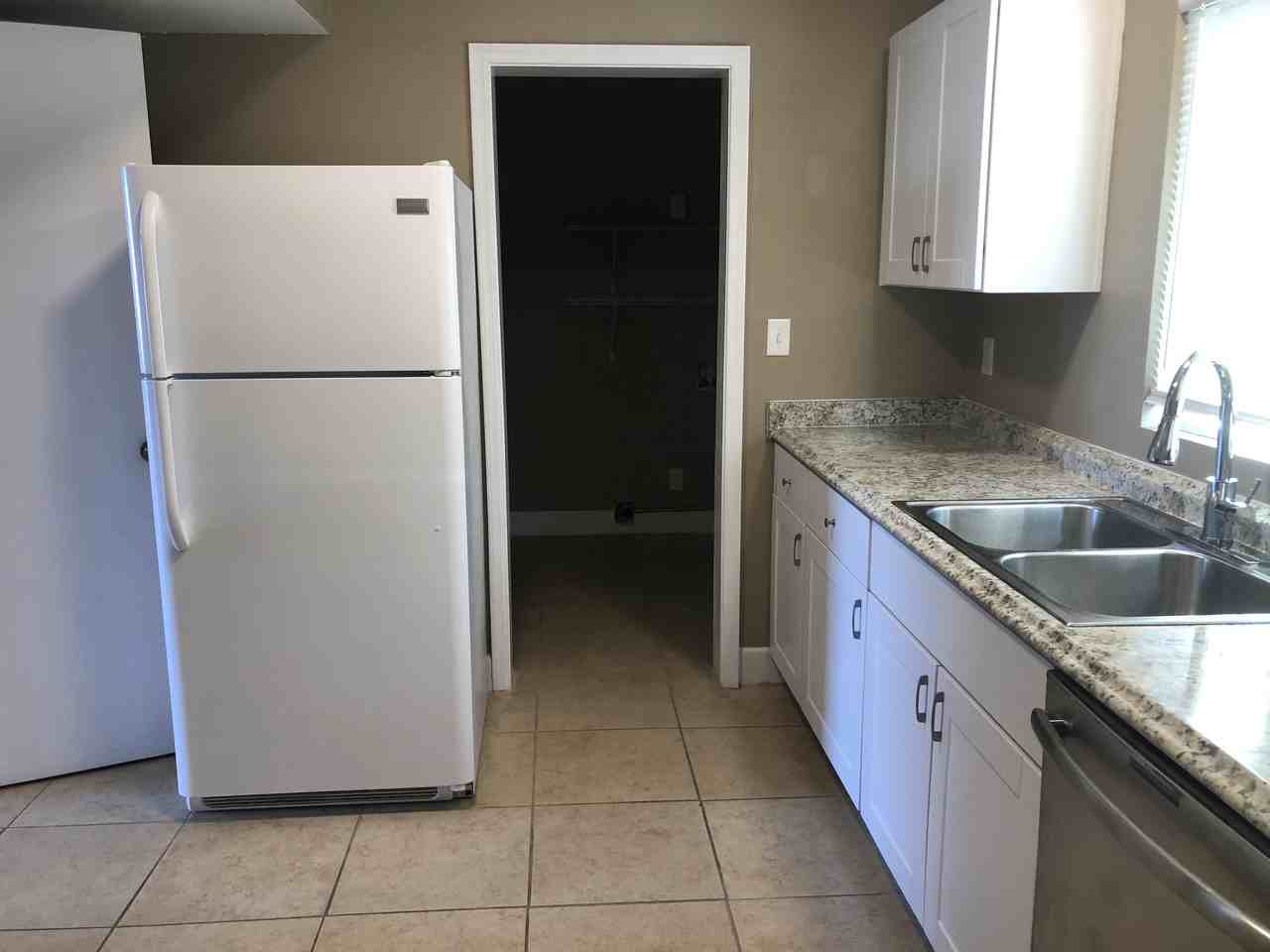 153 S Mesa Dr - Photo 3 of 6