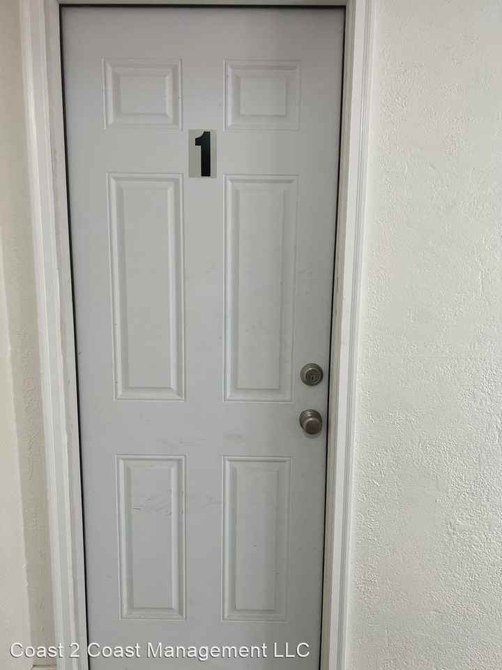 421 Ohio Avenue - Photo 3 of 19