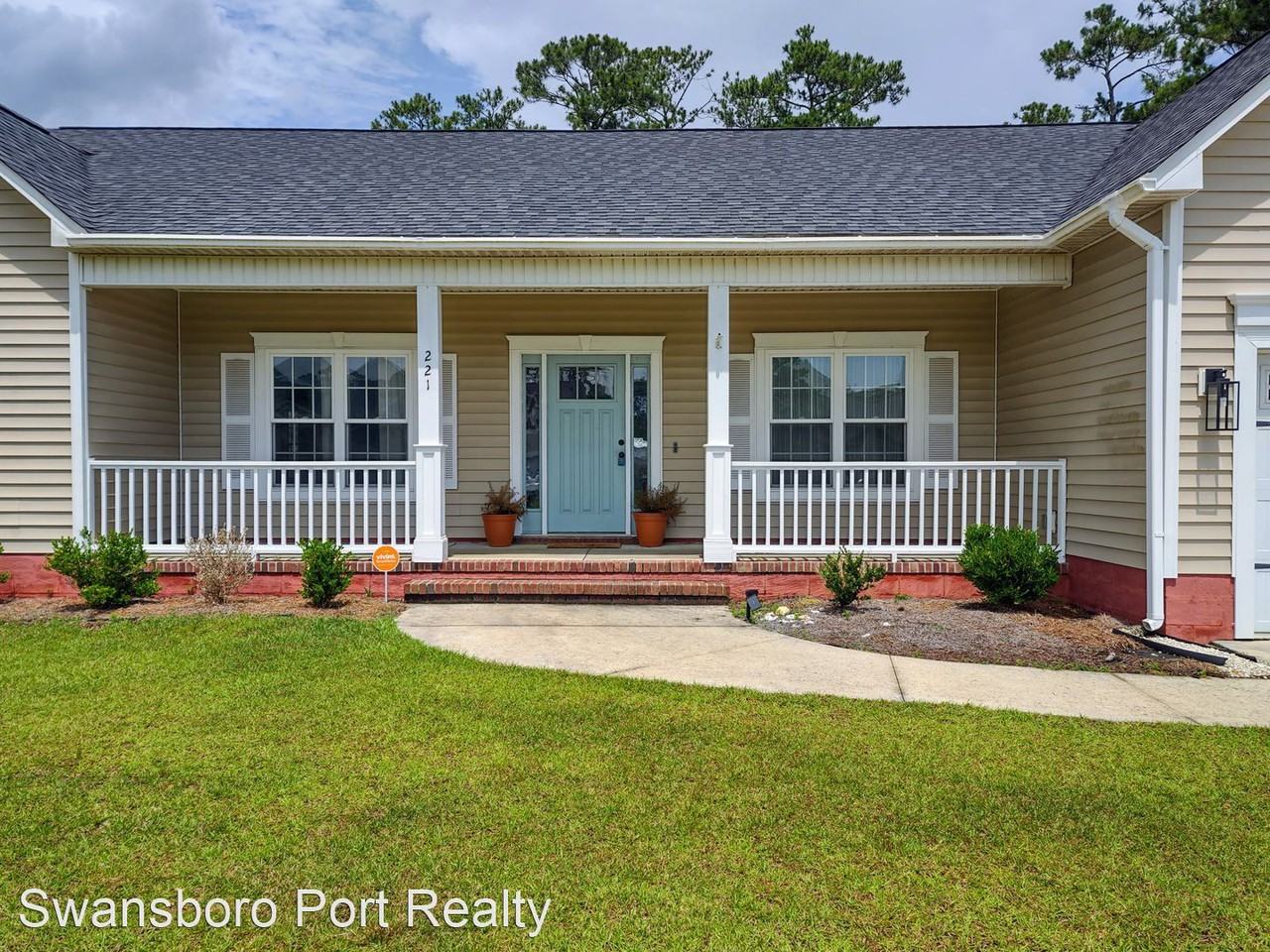 221 Brook Crossing Rd - Photo 2 of 41