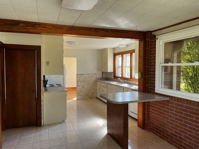 24 Wise Rd - Photo 3 of 11