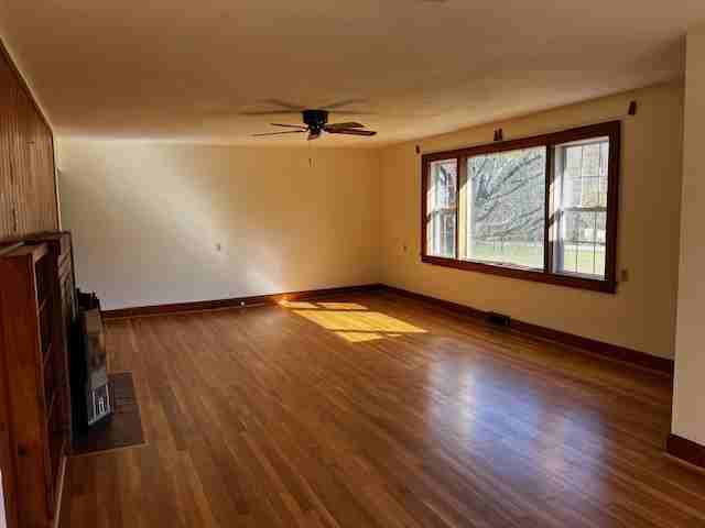 24 Wise Rd - Photo 4 of 11
