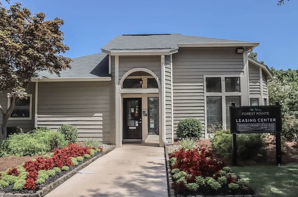 The Patrician at 444 - Photo 3 of 18