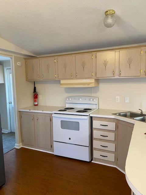 322 Kenneth Smith Rd - Photo 2 of 16