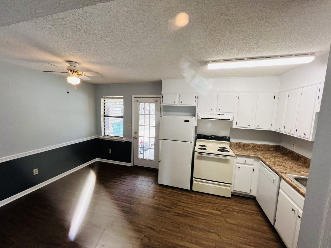 1905 Elkhorn Ln #1 - Photo 4 of 4