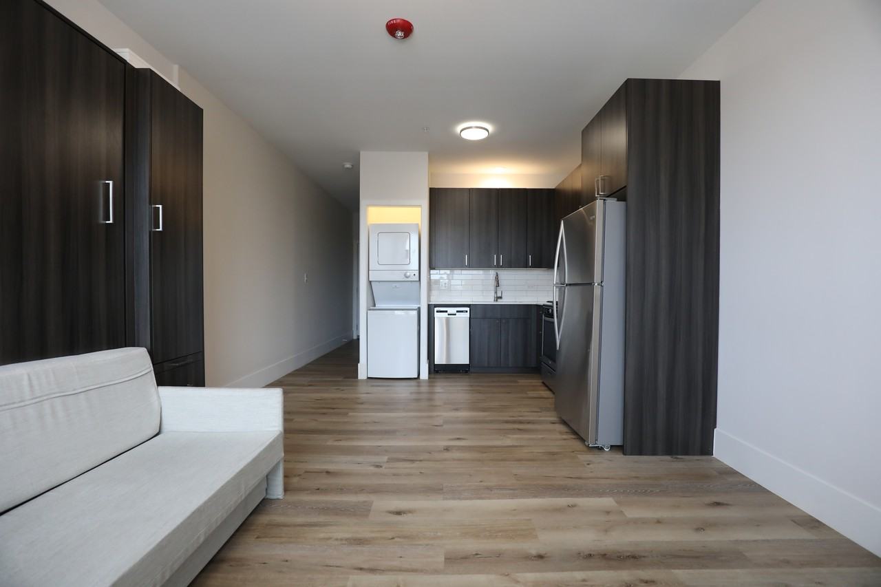 1531 W Howard St #409 - Photo 2 of 19