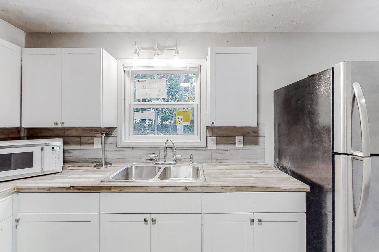 Rock Meadow Dr - Photo 3 of 15