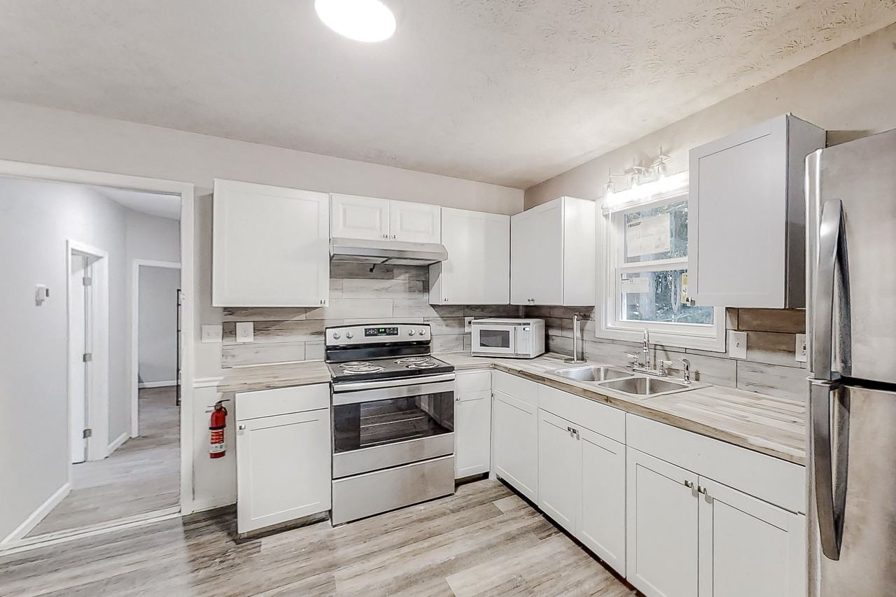 Rock Meadow Dr - Photo 5 of 15