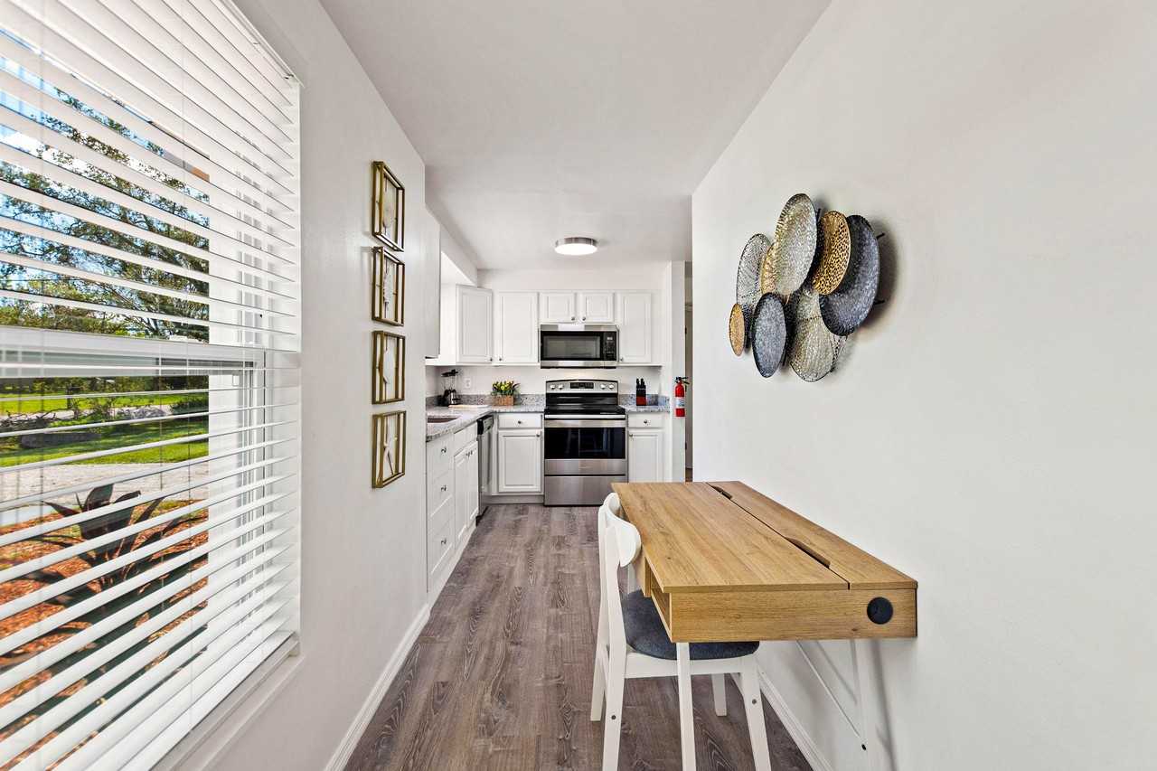 Groveland Ave - Photo 7 of 17