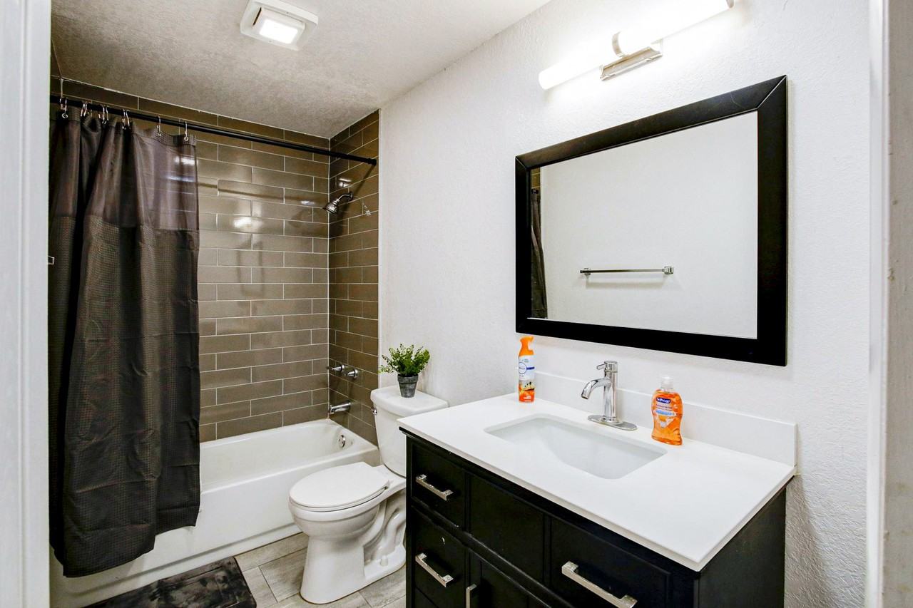 W Hamilton Ave - Photo 3 of 15