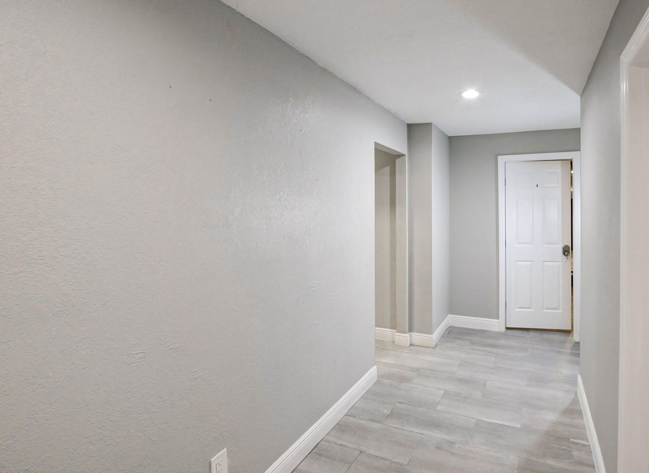 W Hamilton Ave - Photo 6 of 15