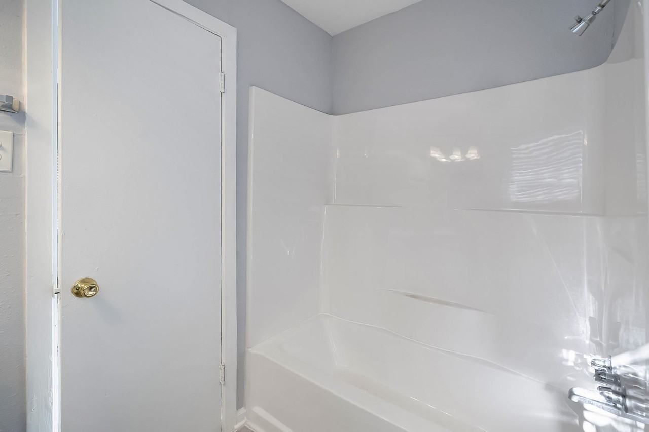 Ridgeway Dr - Photo 6 of 11