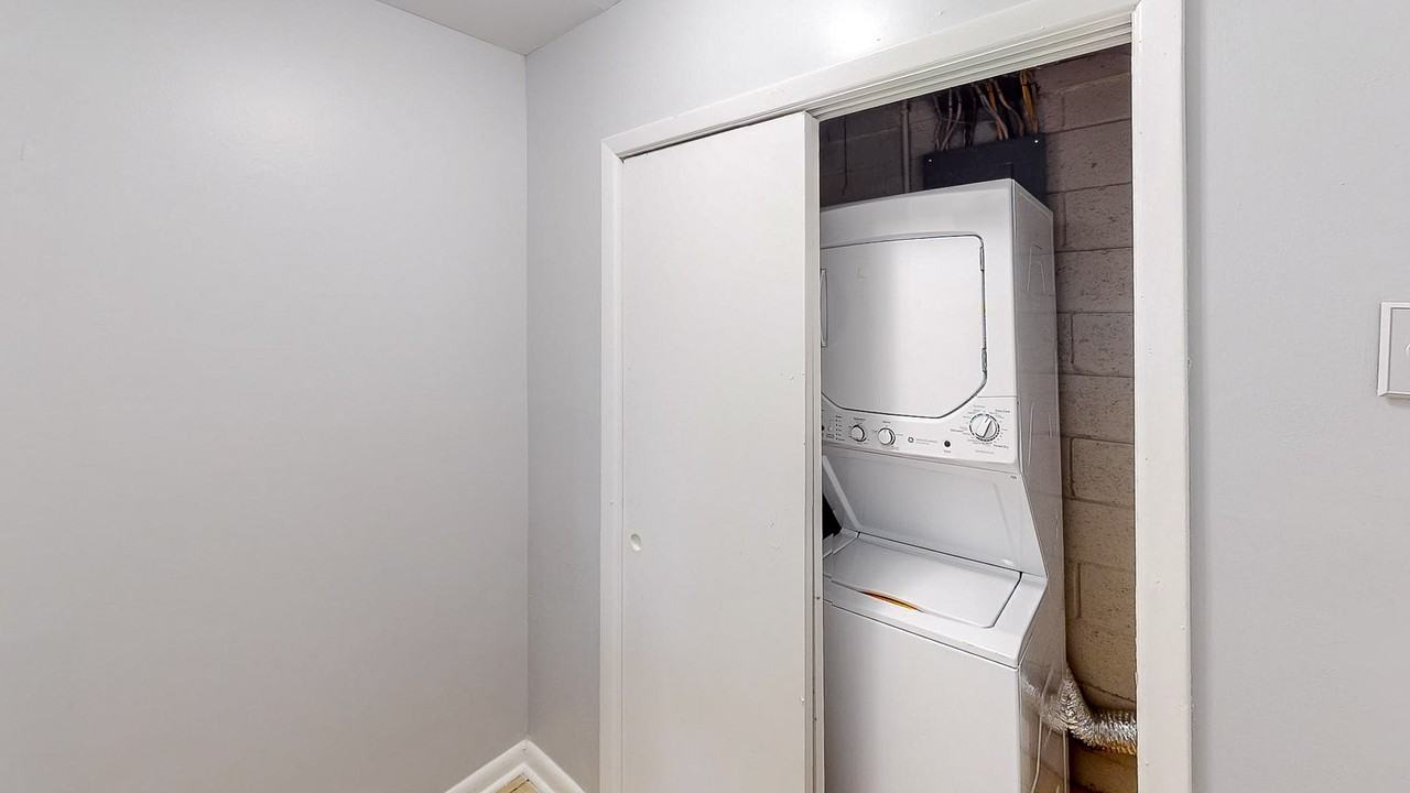 Malibu Dr - Photo 6 of 8