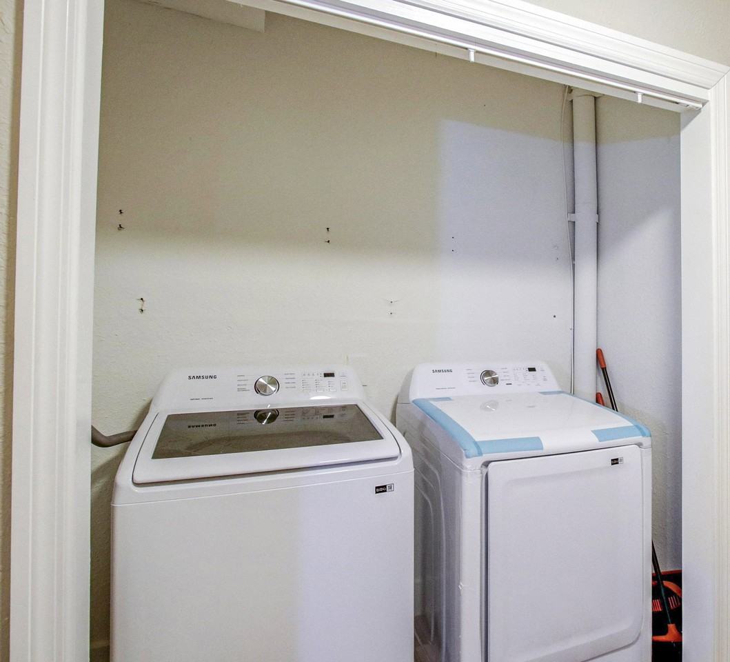 Quincy St S - Photo 7 of 9