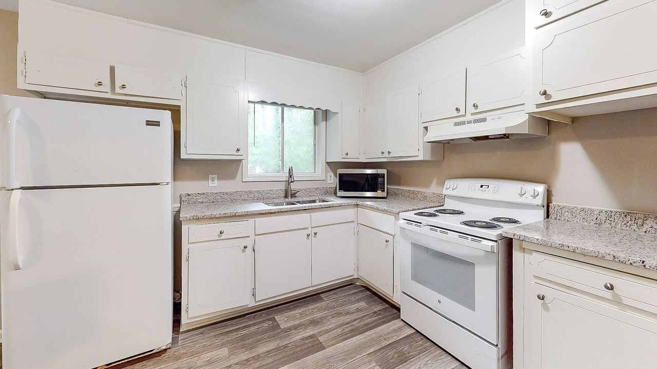 Leafwood Ln - Photo 4 of 12