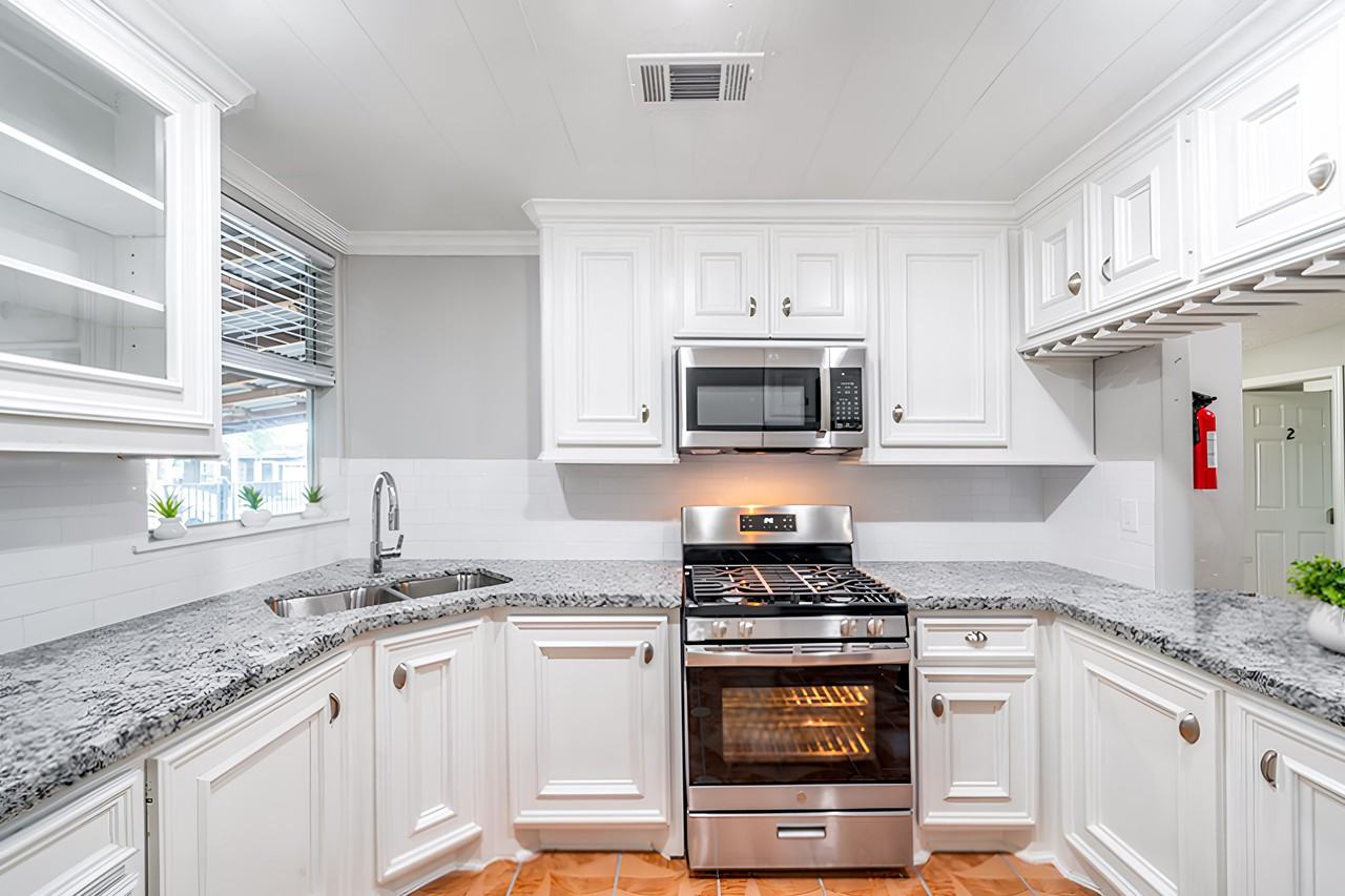 Owens St - Photo 2 of 13