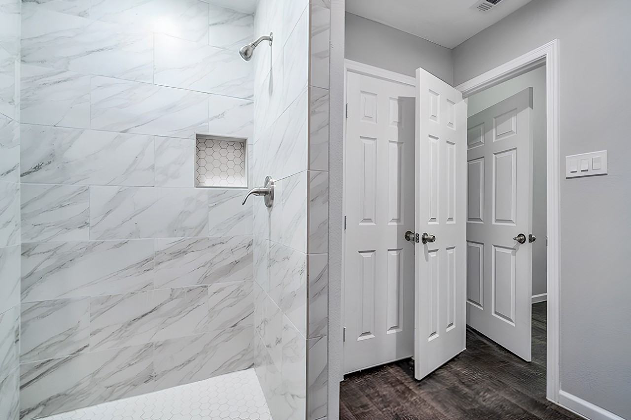 Windy Royal Dr - Photo 7 of 14