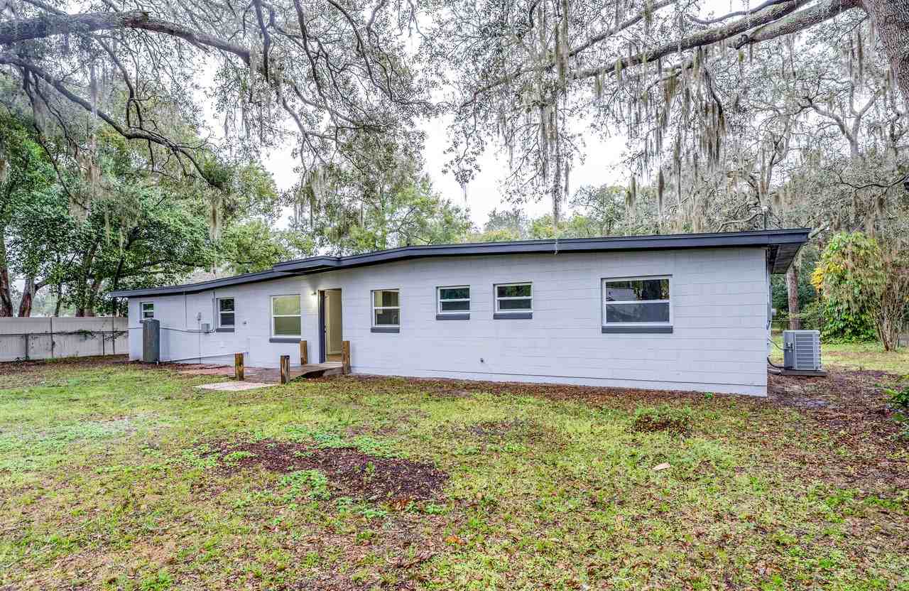 Short Street - Photo 3 of 12