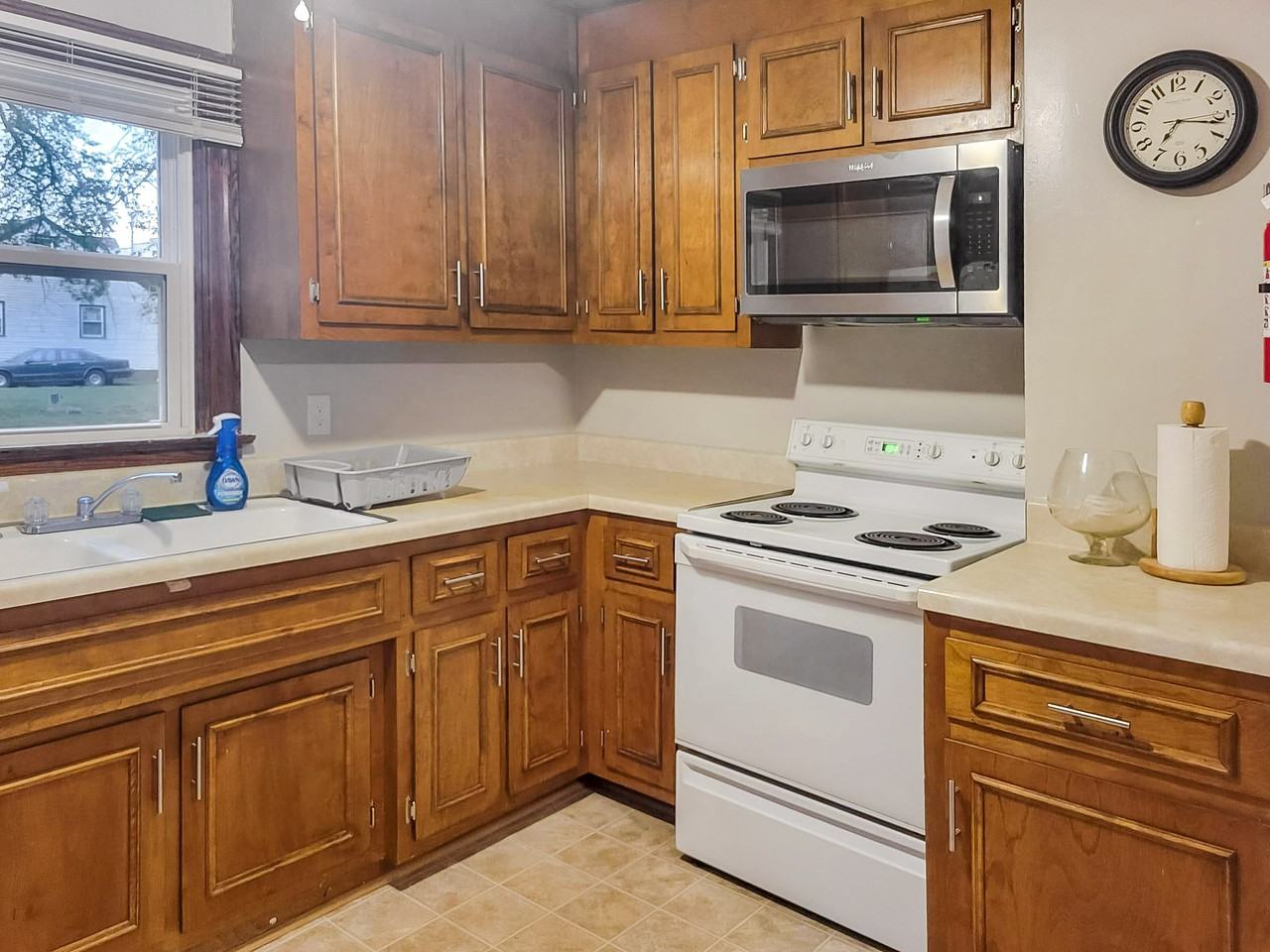 Maplewood Ave - Photo 2 of 34