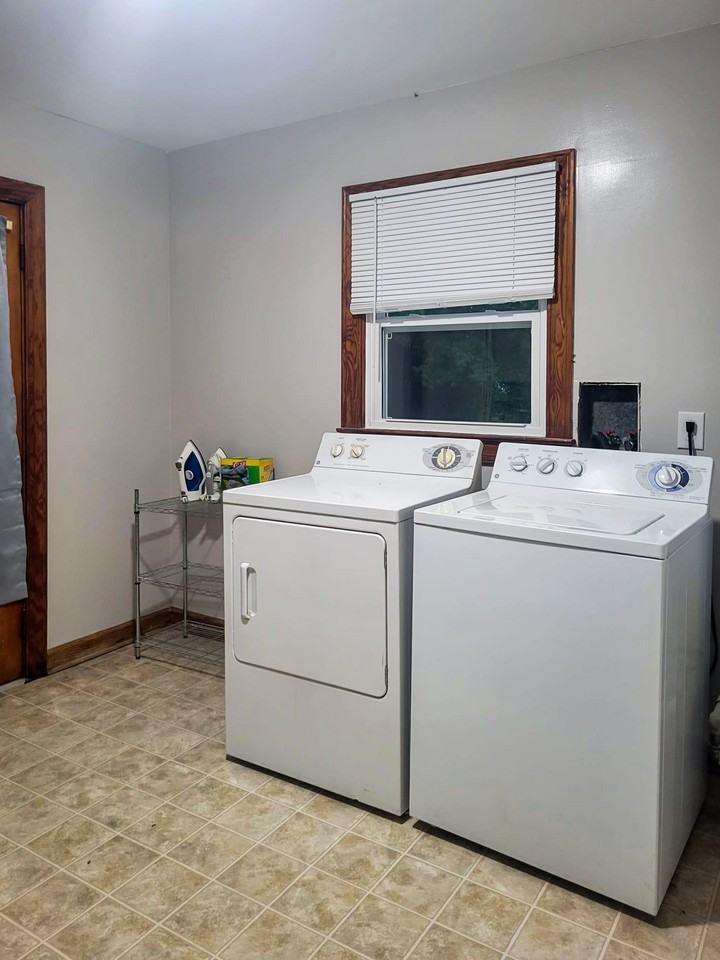 Maplewood Ave - Photo 7 of 34