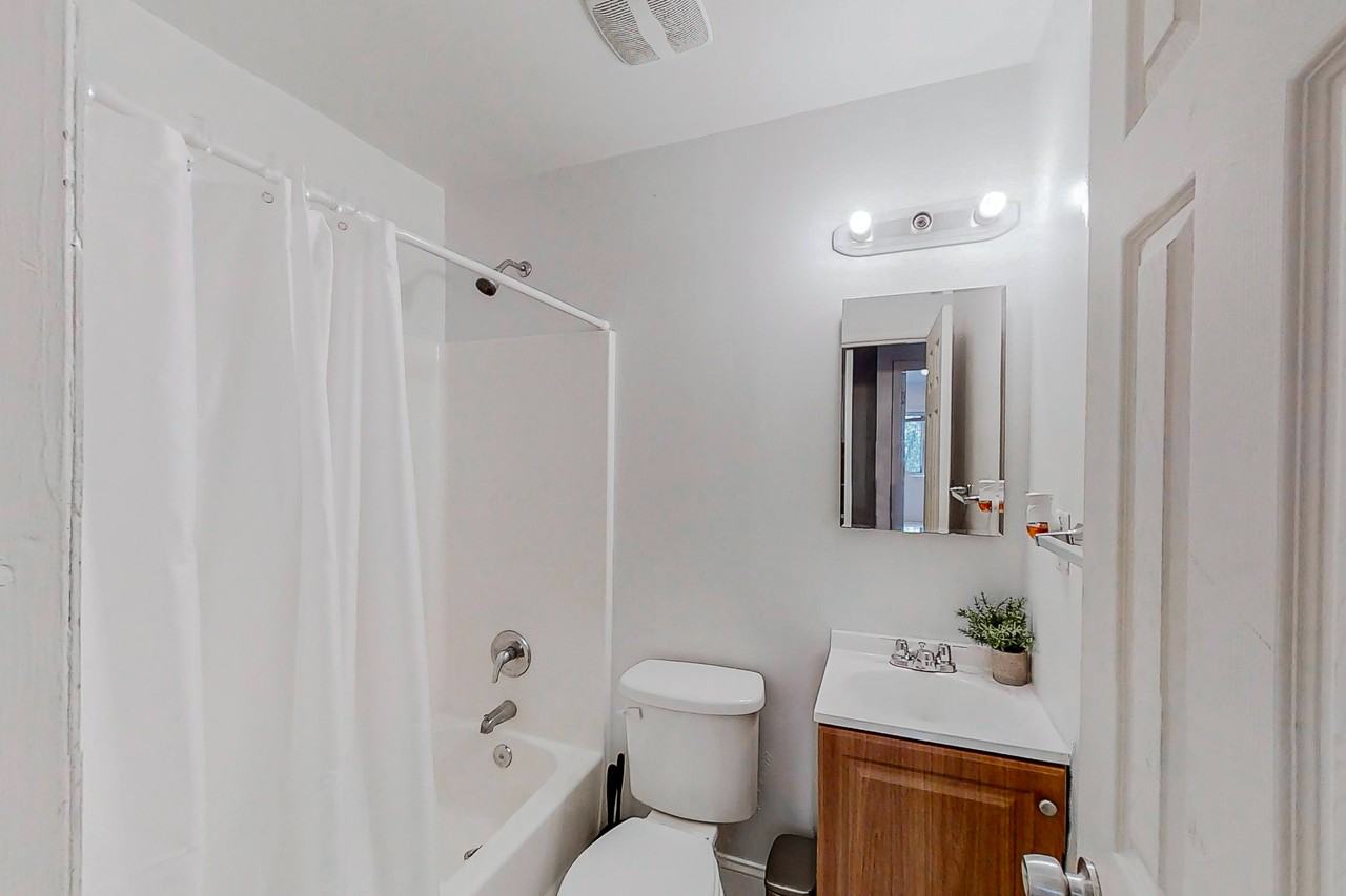 Howard Cir - Photo 5 of 10