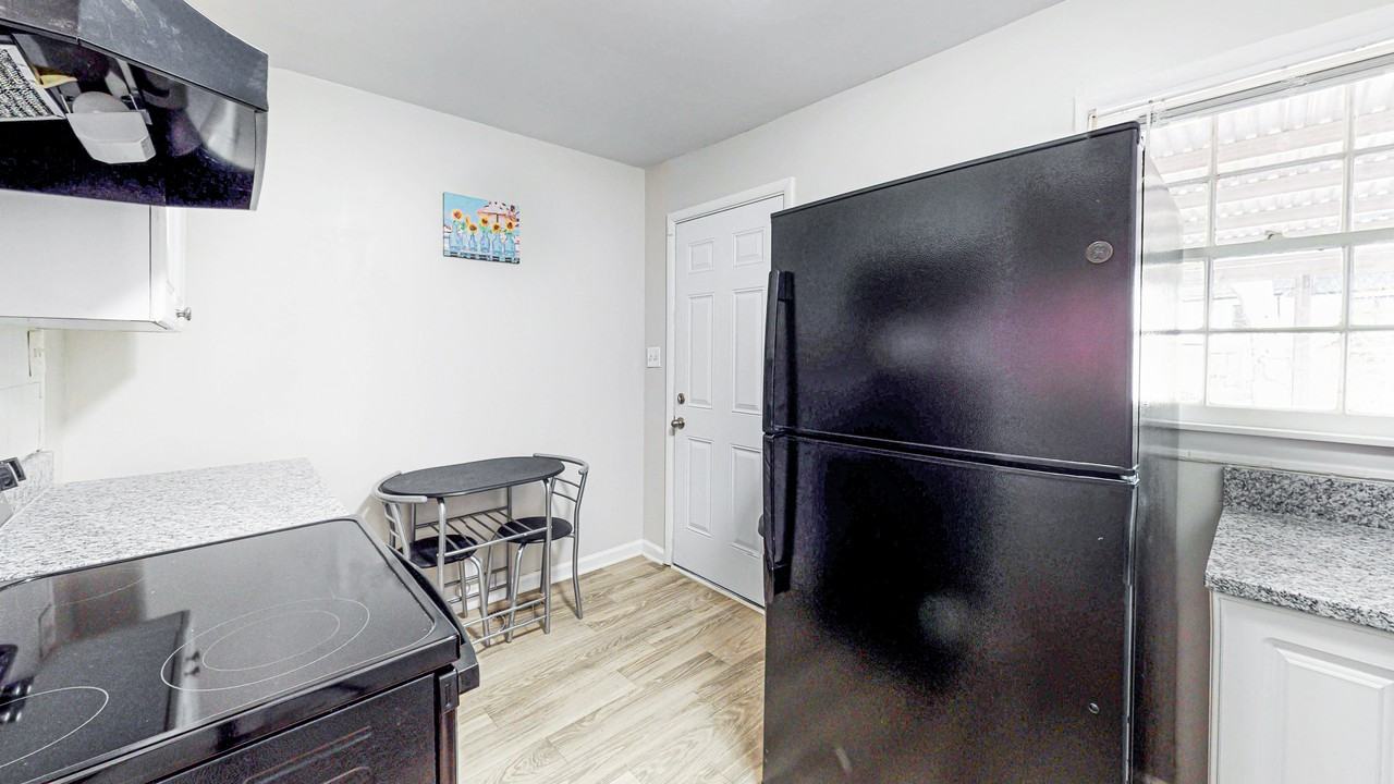 Valley Hill Ct - Photo 3 of 14