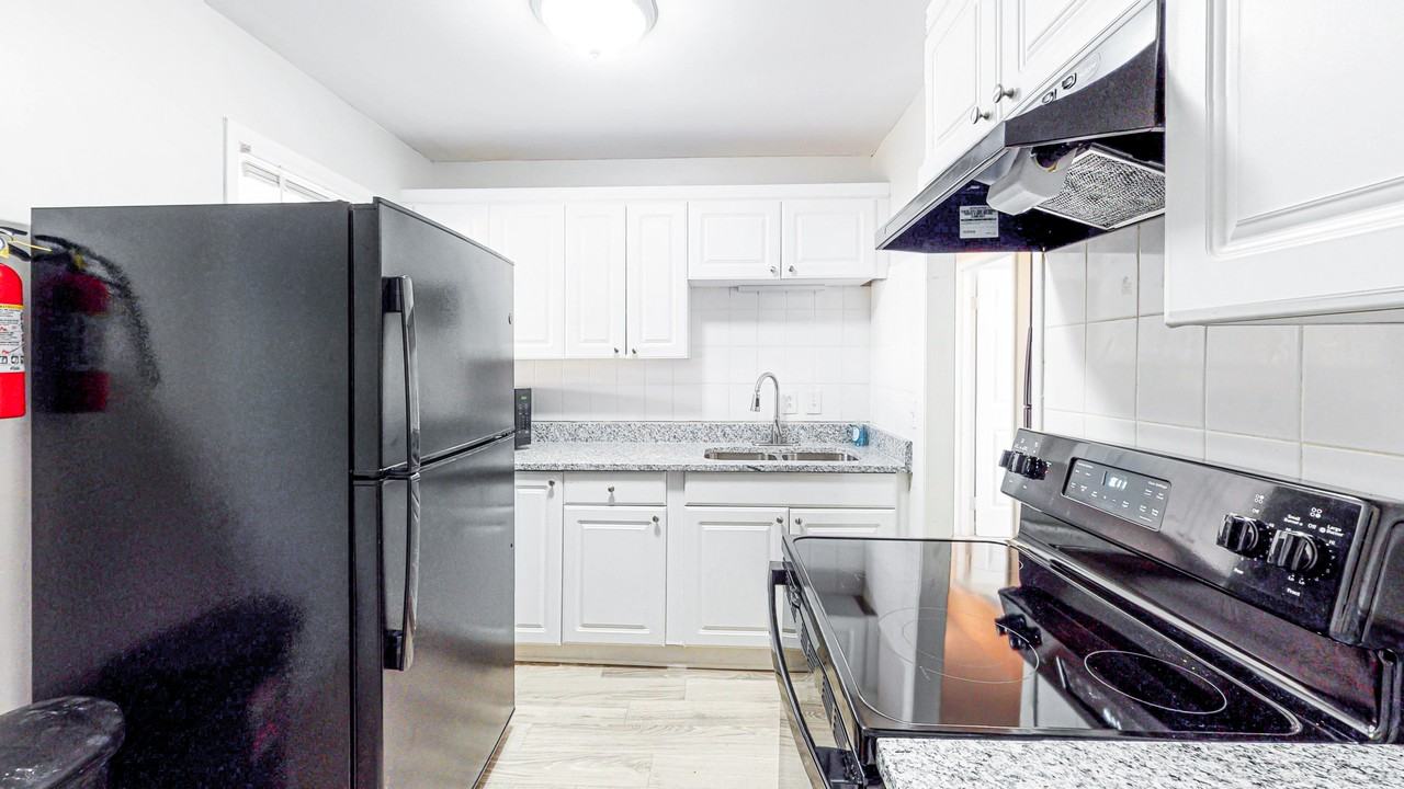 Valley Hill Ct - Photo 2 of 14