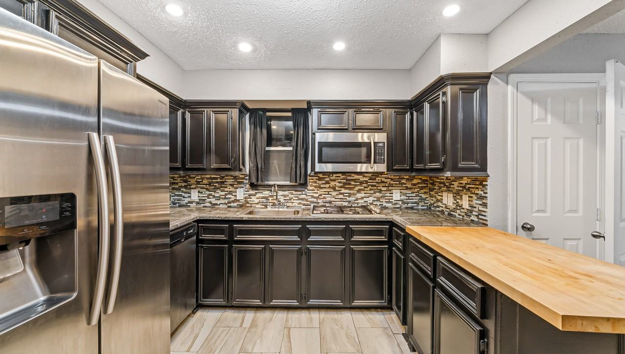 Botany Ln - Photo 6 of 15