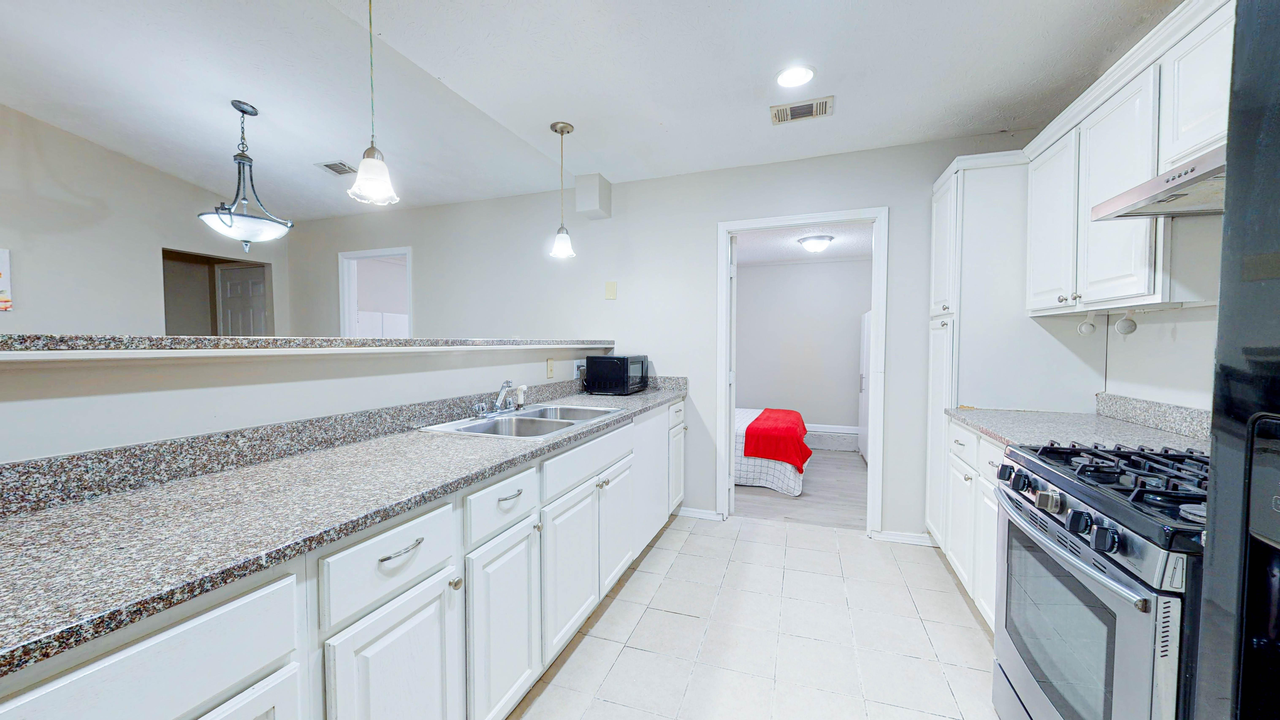 Charring Cross Ct - Photo 7 of 25