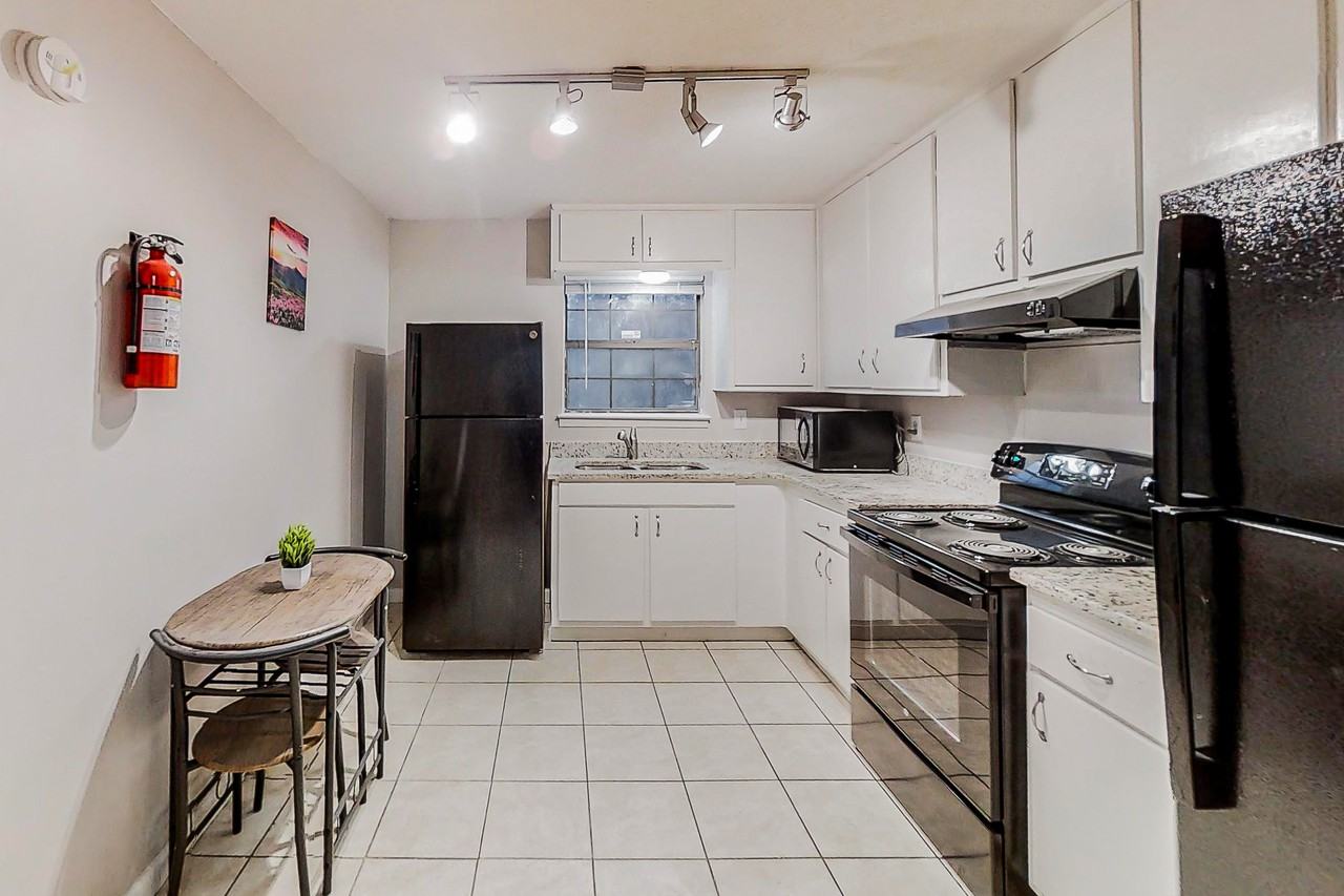 Little Joe Ct - Photo 5 of 11