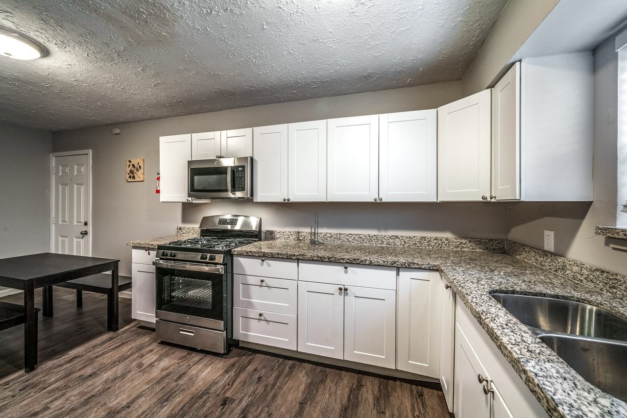 Tiffany Dr - Photo 4 of 18