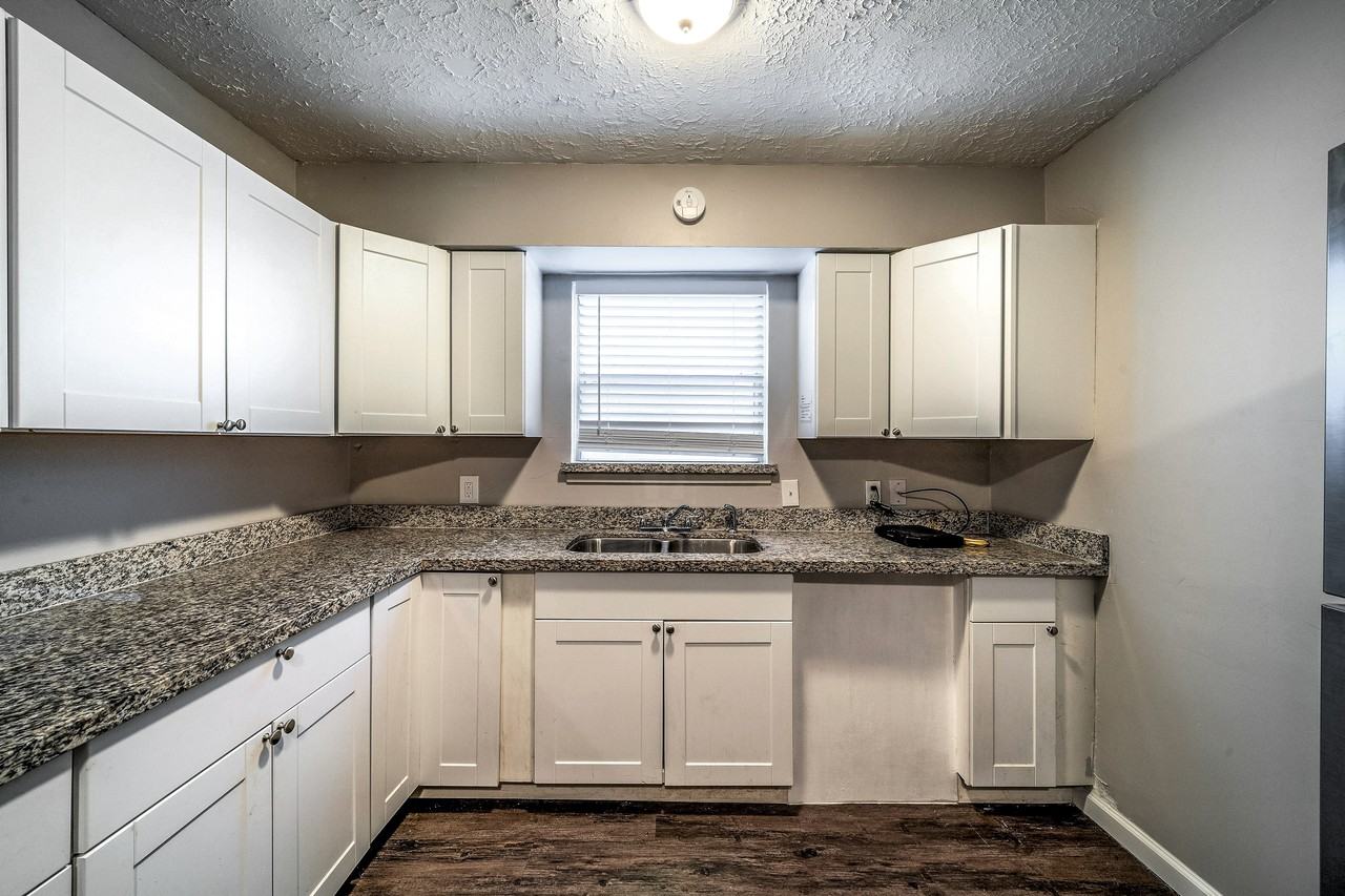 Tiffany Dr - Photo 7 of 18