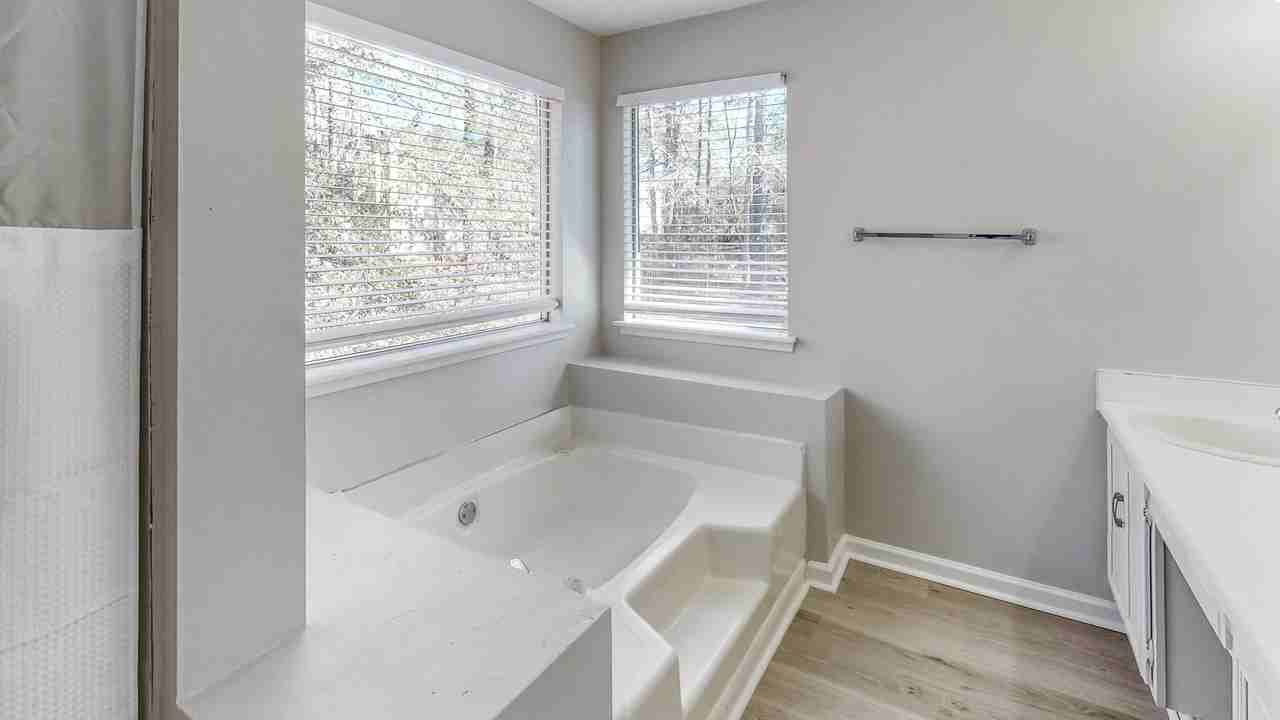 Lake Dylan Ct - Photo 7 of 22