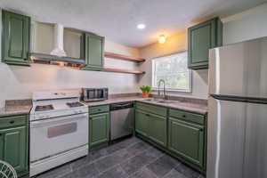 featured image of Sharondale Dr