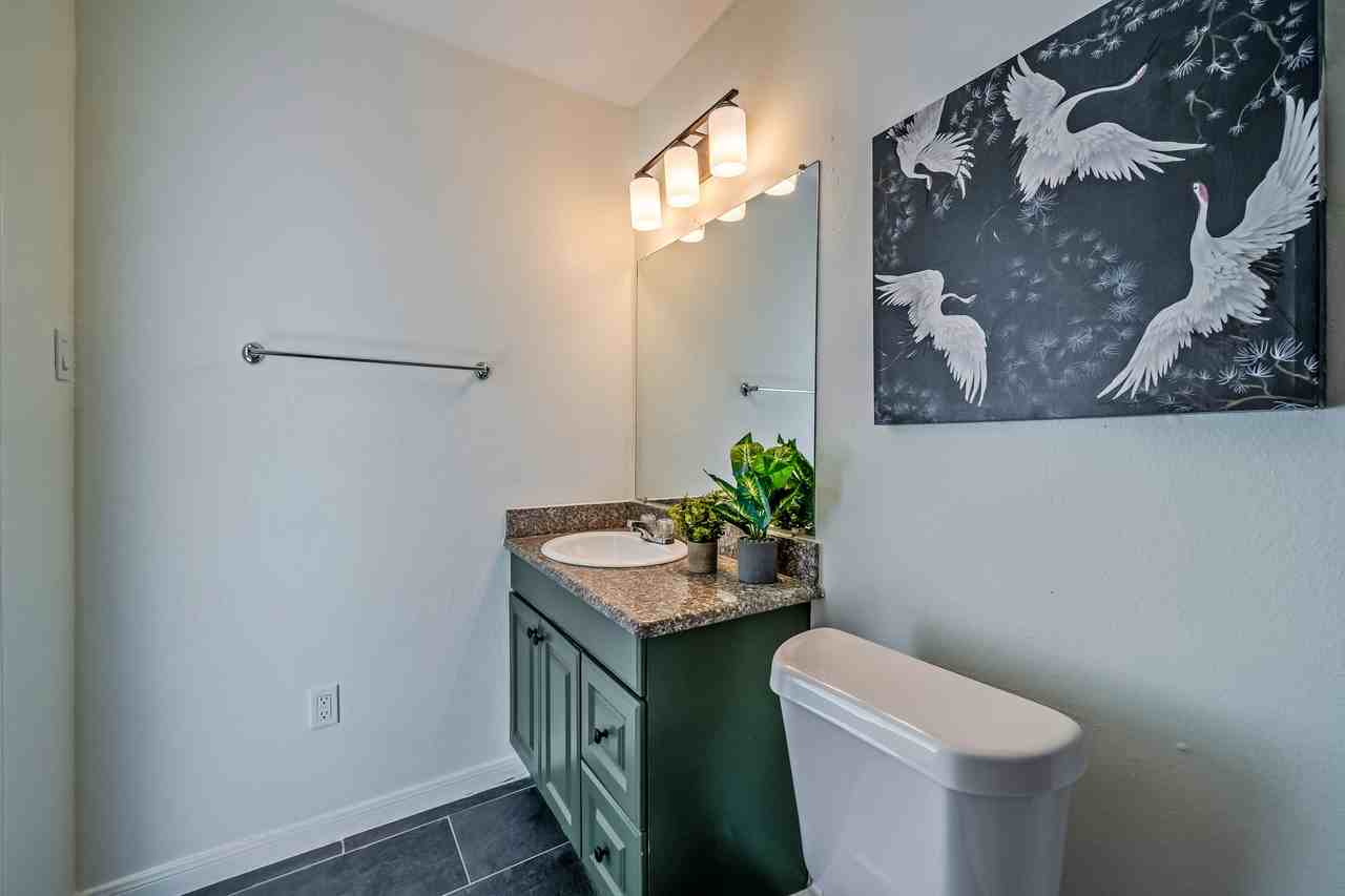 Sharondale Dr - Photo 6 of 23