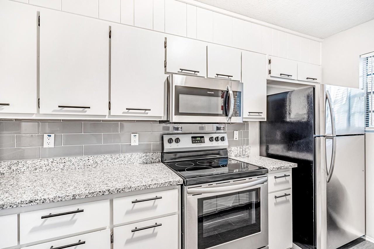 Gingham Ct - Photo 3 of 12