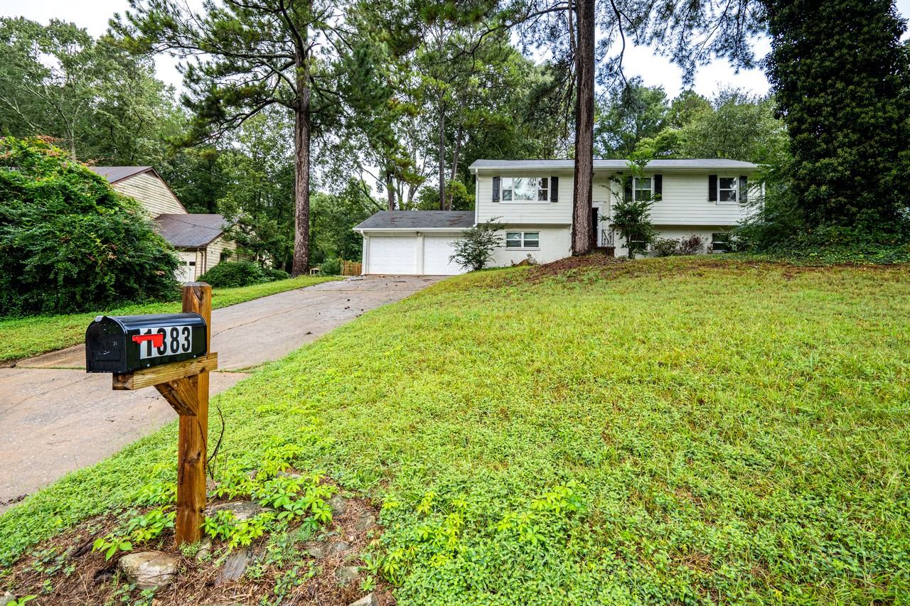 Diplomat Dr - Photo 6 of 13