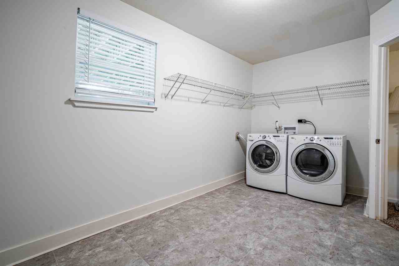 Diplomat Dr - Photo 7 of 13