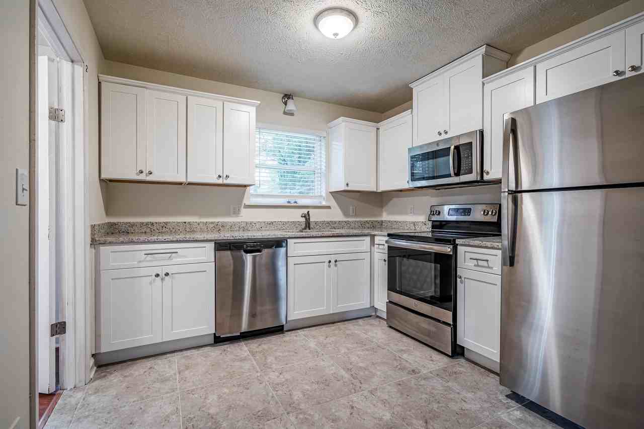 Diplomat Dr - Photo 3 of 13