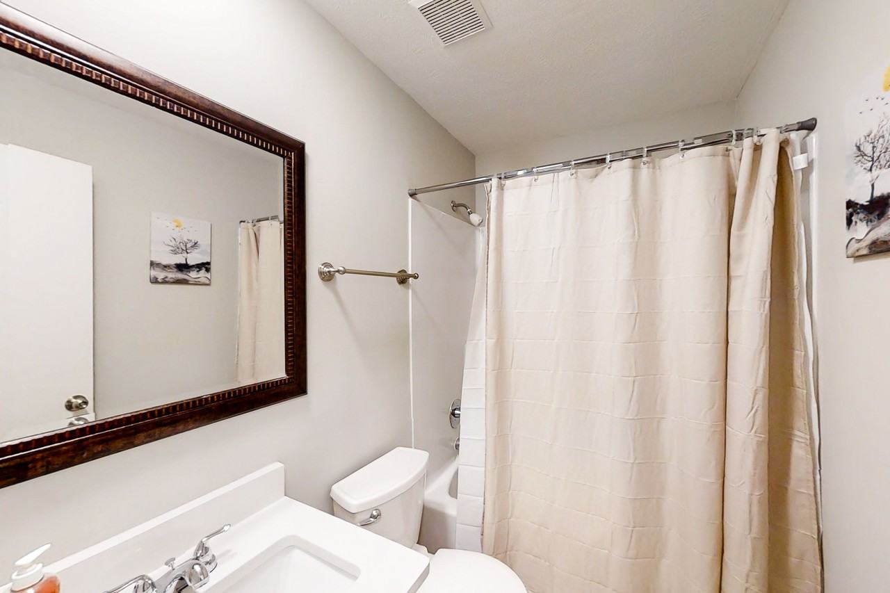 Anderson Dr - Photo 3 of 9