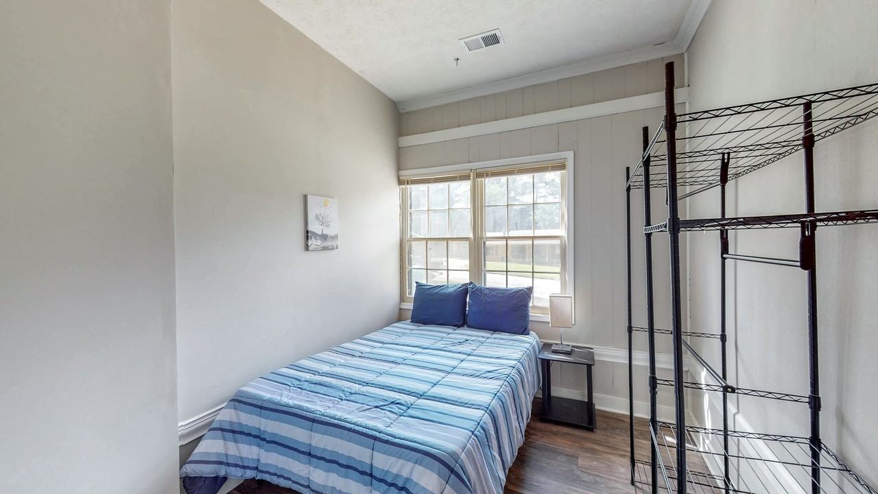 Autumn Dr - Photo 7 of 10