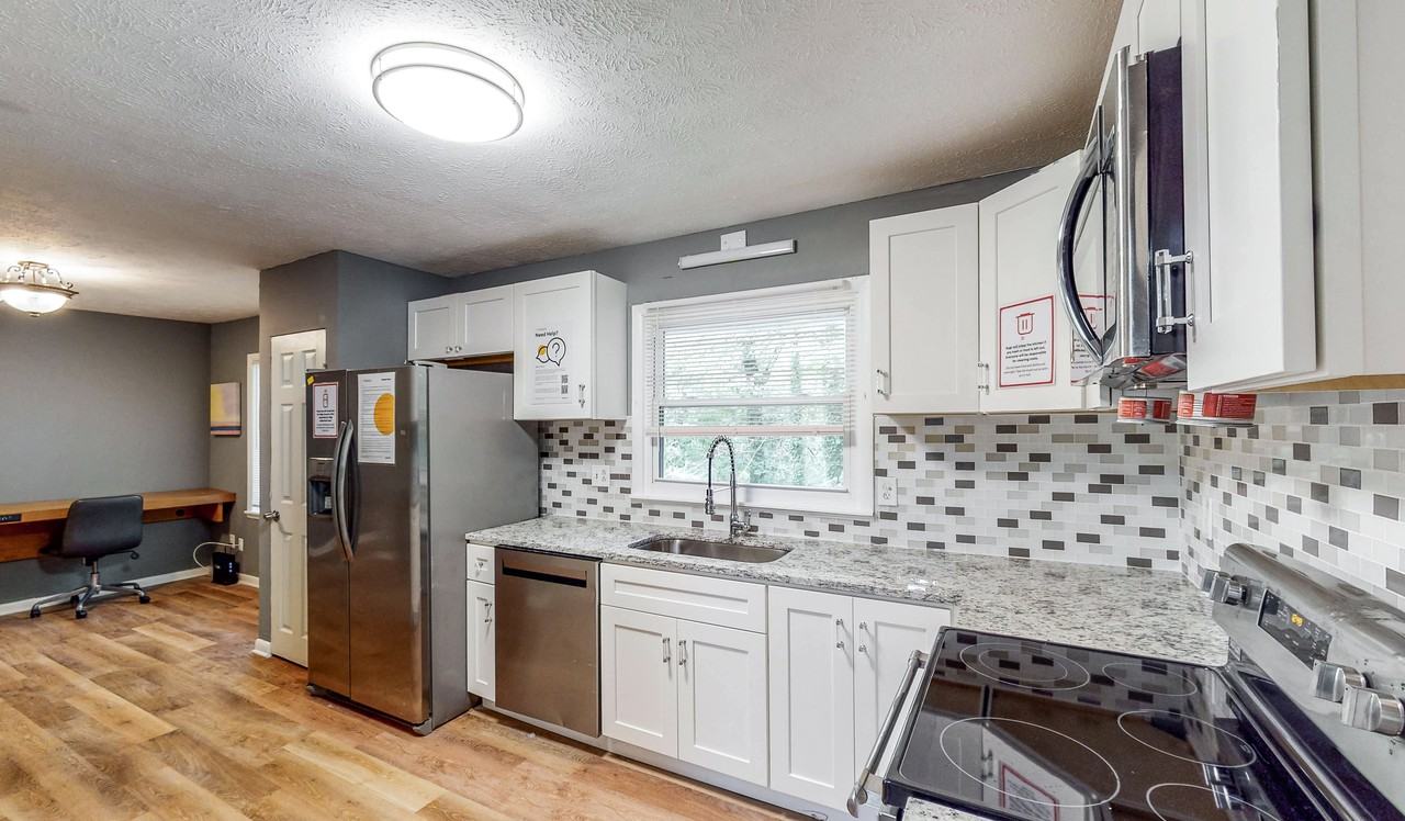 Allgood Rd - Photo 4 of 11