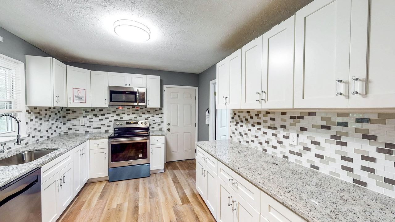 Allgood Rd - Photo 2 of 11